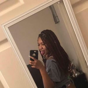 Meet your Posher, Markia